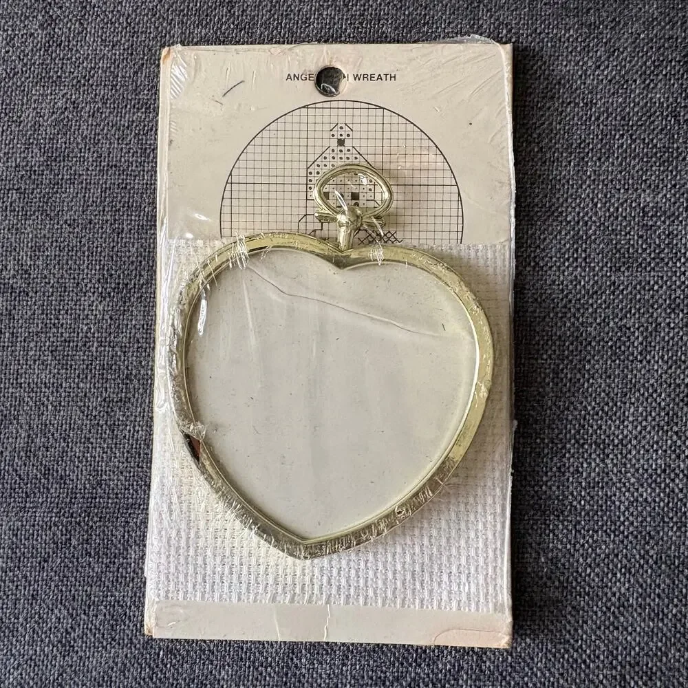 Angel with Wreath Christmas Ornament Vintage Counted Cross Stitch Kit New Berlin